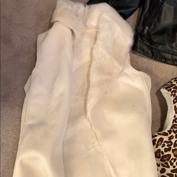 Girls Bundle Cold weather jackets - Picture 4 of 7